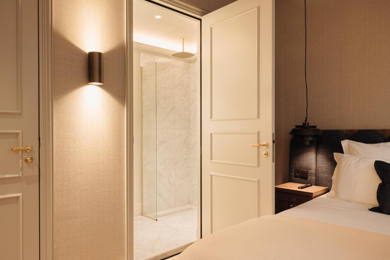 Hotel 717 Amesterdão Exterior foto A wall-mounted light